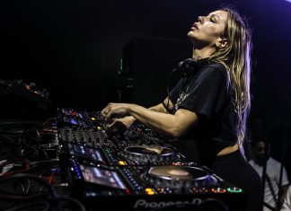 “Napoli Kraliçesi” Deborah de Luca Nefesleri Kesti!